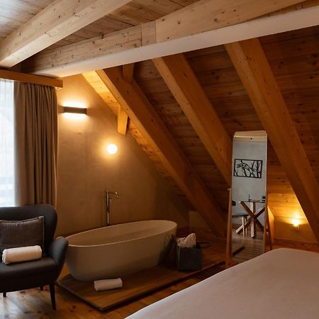 Au Charmant Petit Lac - Ecohotel Parc & Spa Champoluc Esterno foto