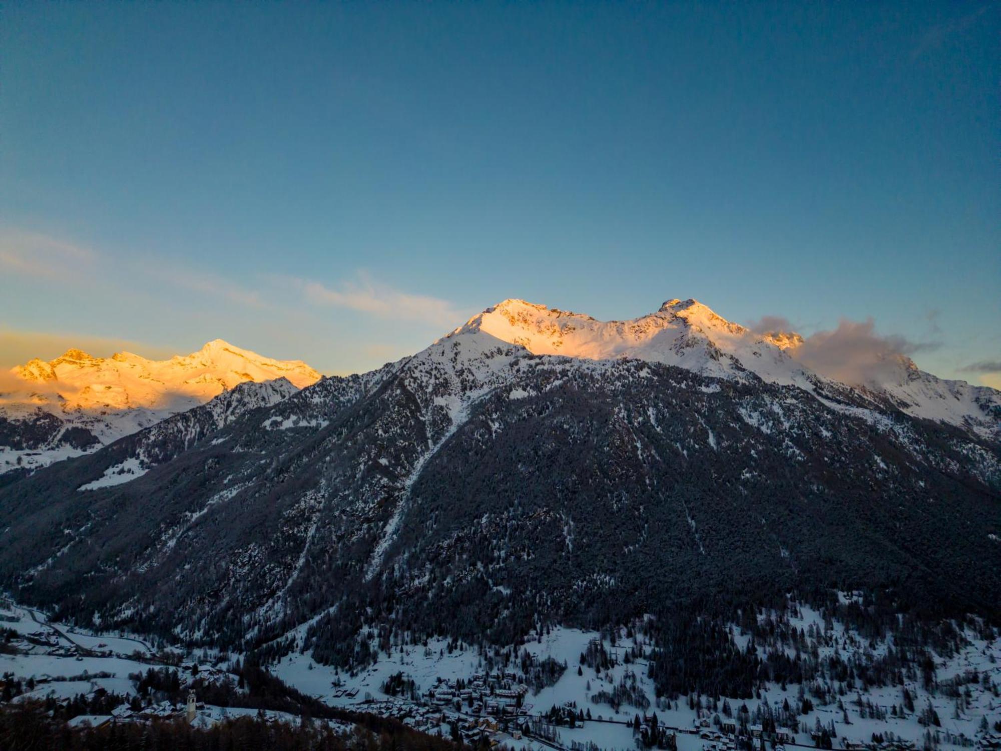 Au Charmant Petit Lac - Ecohotel Parc & Spa Champoluc Esterno foto