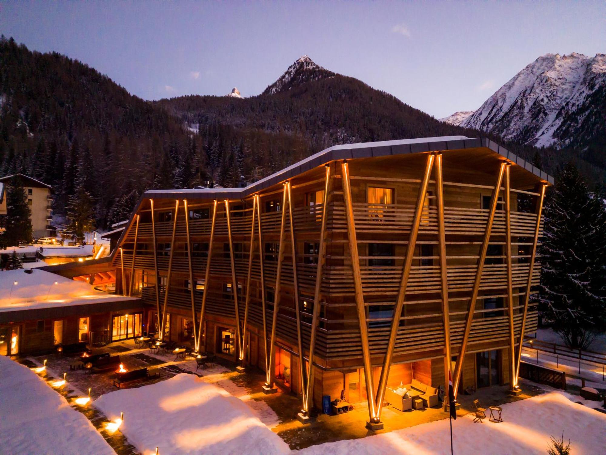 Au Charmant Petit Lac - Ecohotel Parc & Spa Champoluc Esterno foto