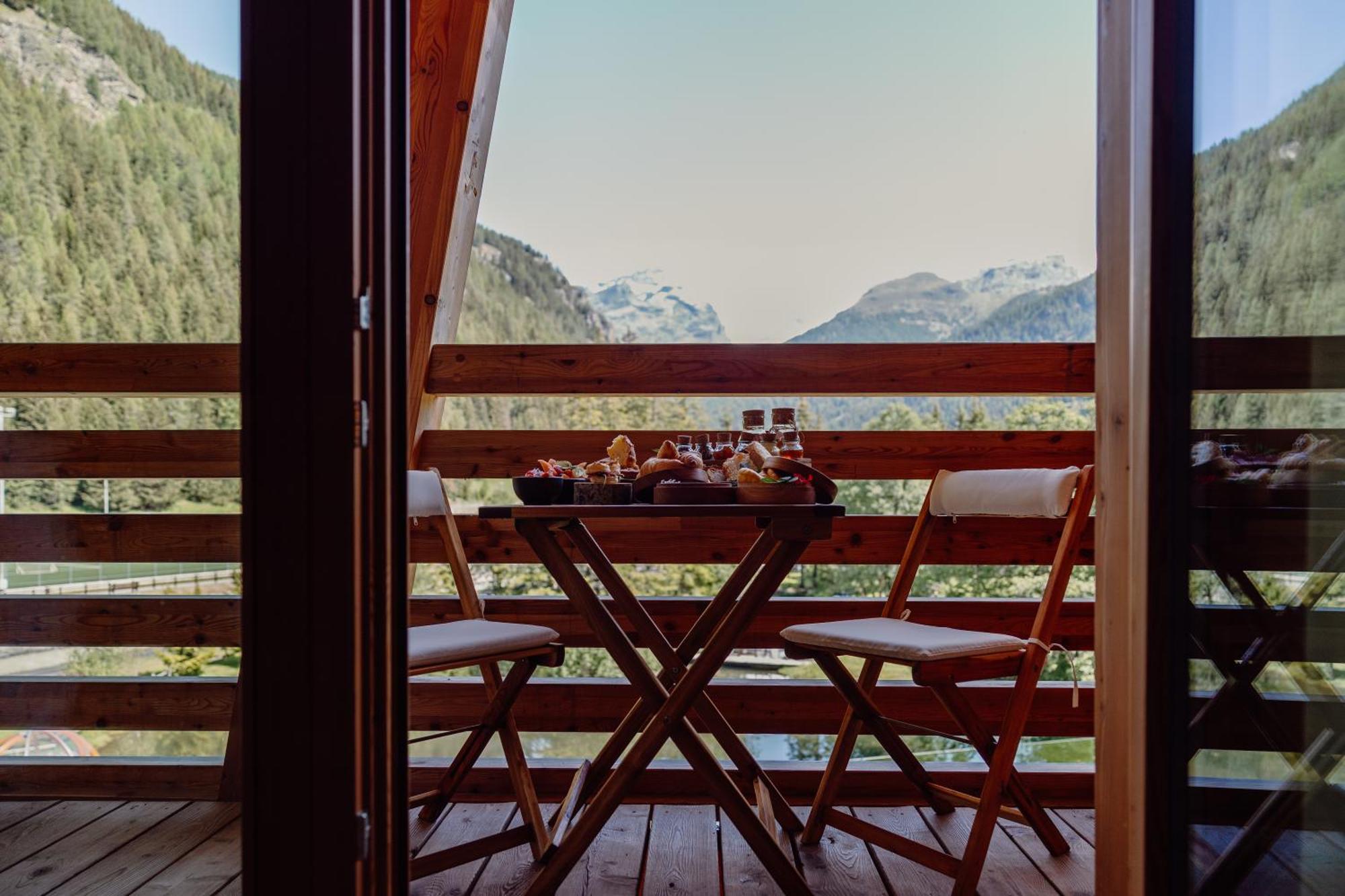 Au Charmant Petit Lac - Ecohotel Parc & Spa Champoluc Esterno foto