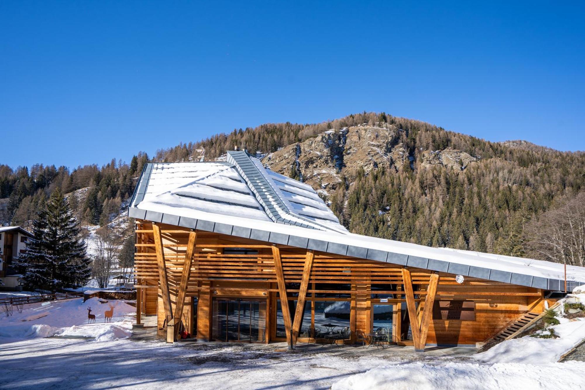 Au Charmant Petit Lac - Ecohotel Parc & Spa Champoluc Esterno foto