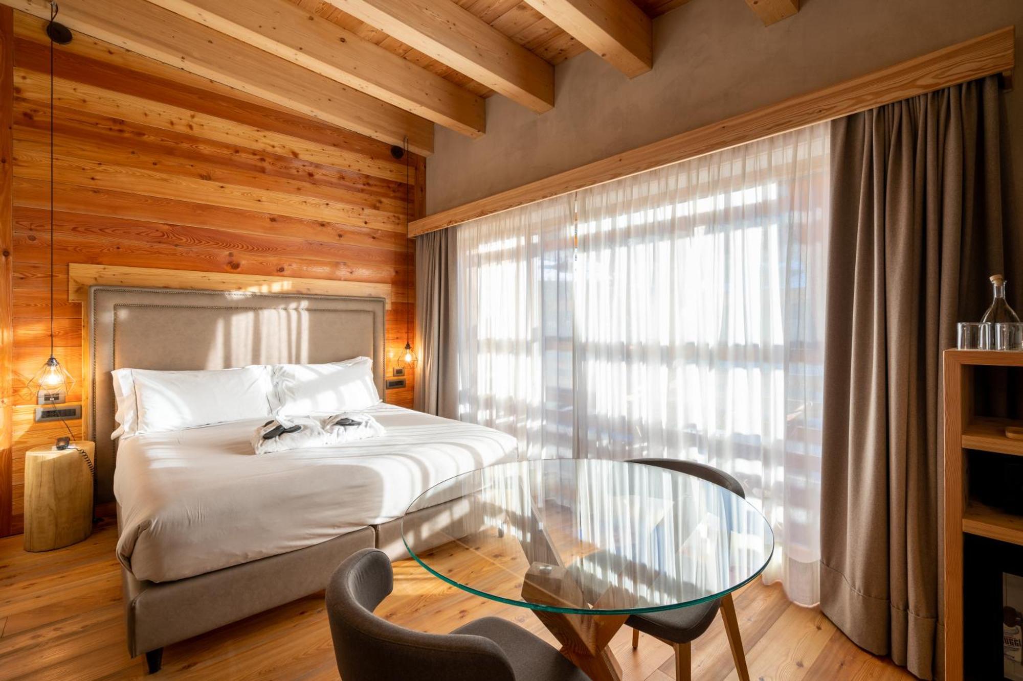 Au Charmant Petit Lac - Ecohotel Parc & Spa Champoluc Esterno foto