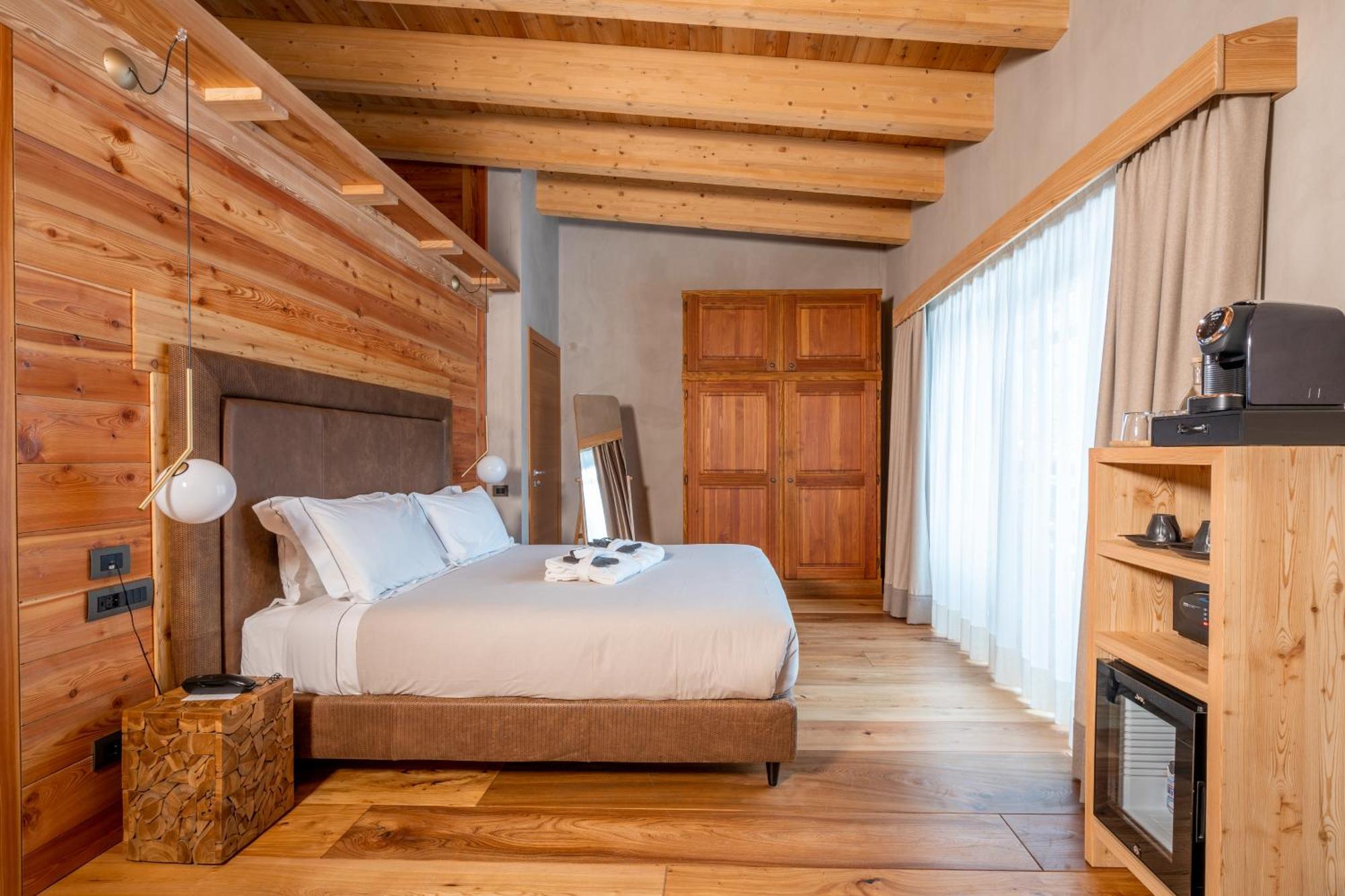 Au Charmant Petit Lac - Ecohotel Parc & Spa Champoluc Esterno foto