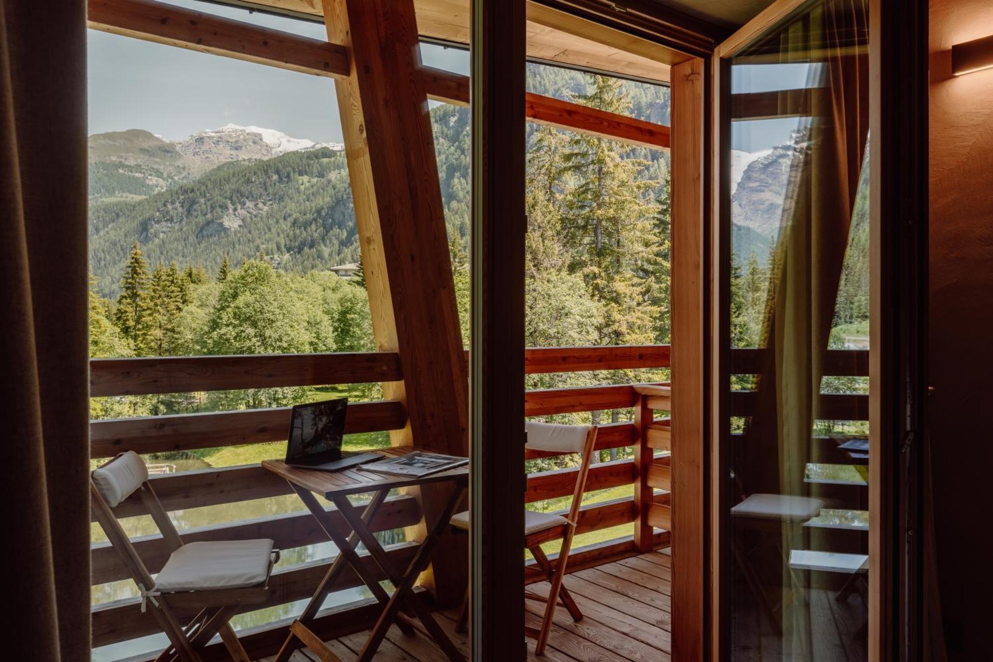 Au Charmant Petit Lac - Ecohotel Parc & Spa Champoluc Esterno foto