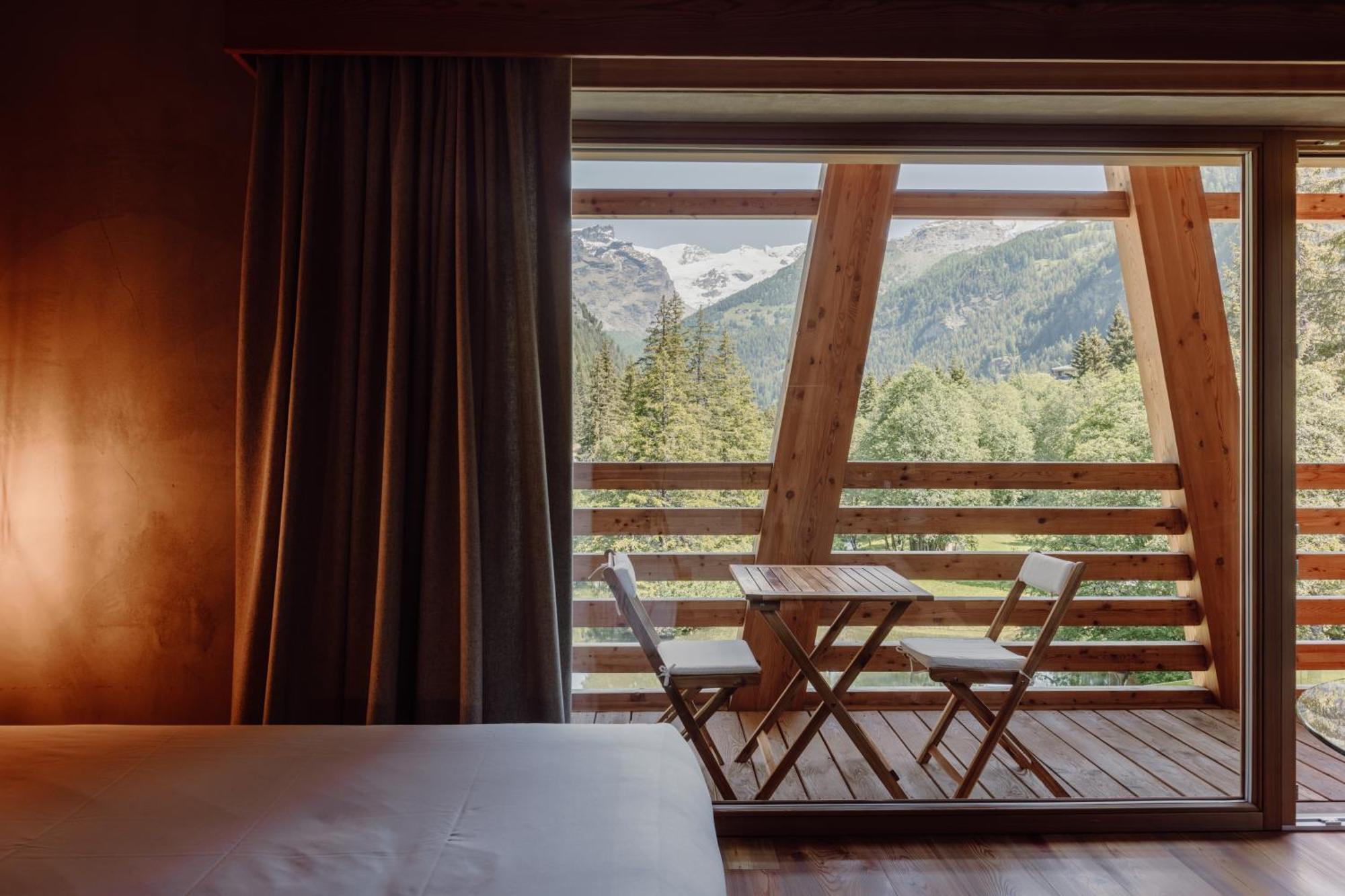 Au Charmant Petit Lac - Ecohotel Parc & Spa Champoluc Esterno foto