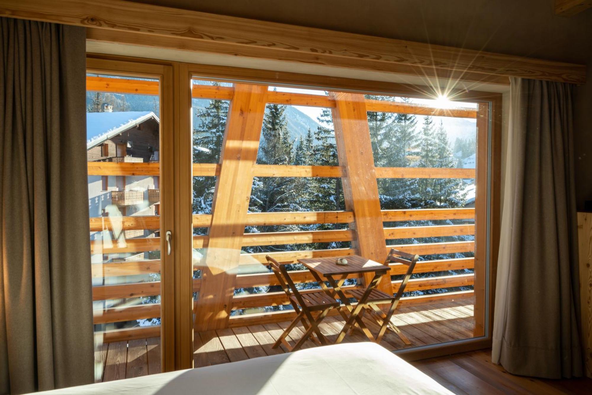 Au Charmant Petit Lac - Ecohotel Parc & Spa Champoluc Esterno foto